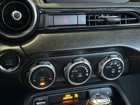 Used 2018 MAZDA MX-5 Miata RF Grand Touring image 17