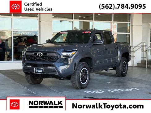 Certified 2025 Toyota Tacoma TRD Off-Road image 1
