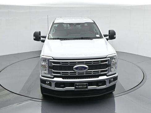 New 2026 Ford F250 XLT w/ FX4 Off-Road Package AWD/4WD image 41
