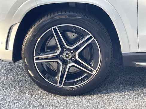 Certified 2023 Mercedes-Benz GLS 580 4MATIC image 17