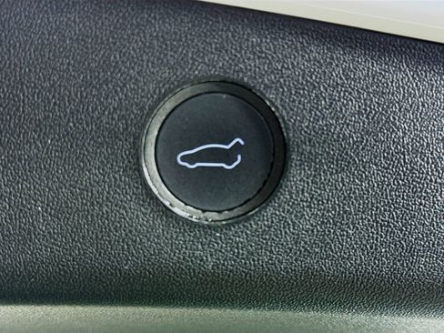 Used 2023 Tesla Model 3 Standard Range RWD image 30