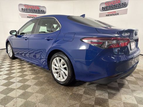 Used 2024 Toyota Camry LE FWD image 5