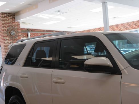 Used 2016 Toyota 4Runner SR5 RWD image 61