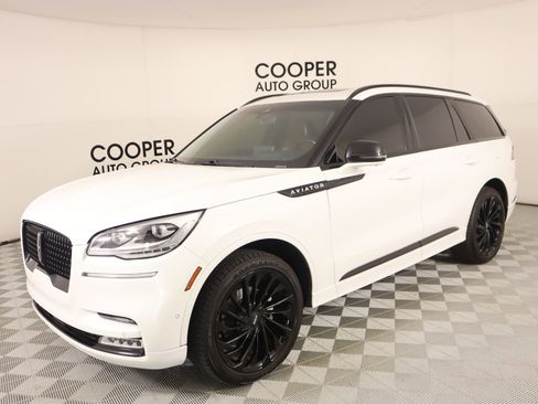 Used 2022 Lincoln Aviator Reserve w/ Equipment Group 201A image 10