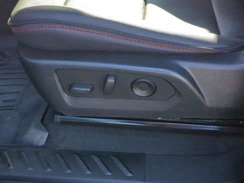 Used 2024 GMC Canyon AT4X image 13