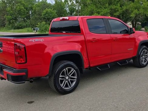 Used 2019 Chevrolet Colorado W/T w/ Custom Special Edition image 5