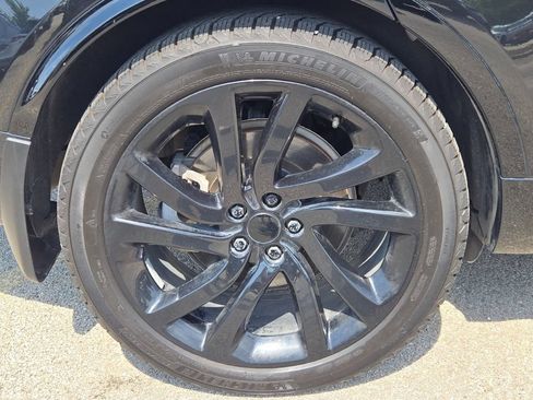 Used 2023 Land Rover Discovery S R-Dynamic AWD/4WD image 13