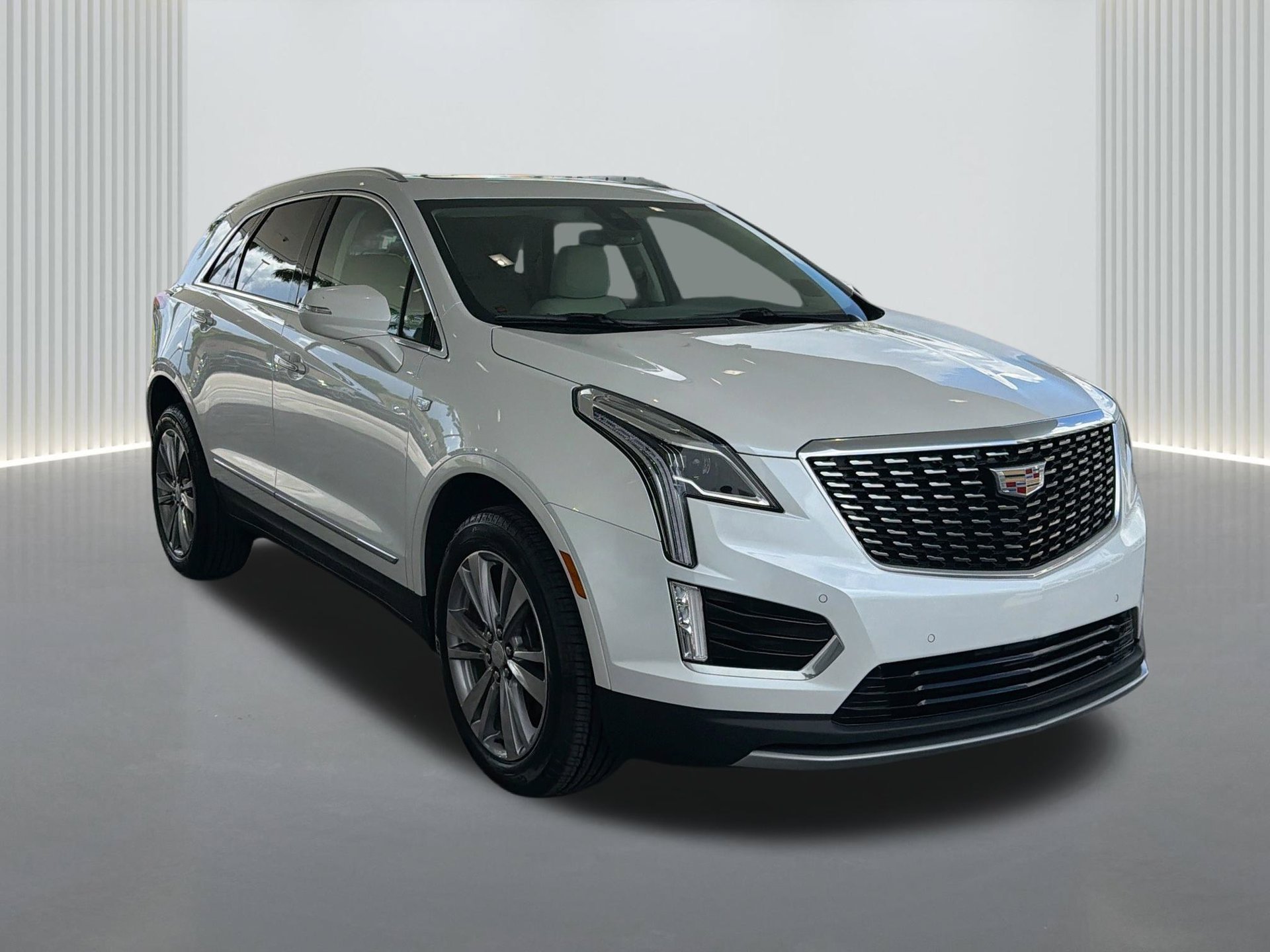 Certified 2023 Cadillac XT5 Premium Luxury FWD image 9