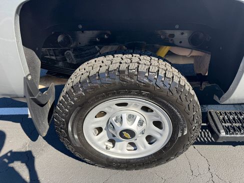 Used 2017 Chevrolet Silverado 2500 LT image 13