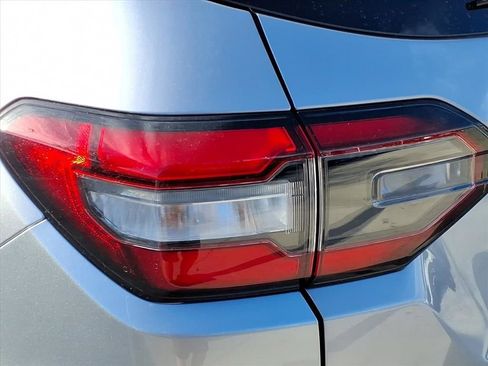 Used 2025 Honda Pilot EX-L image 12