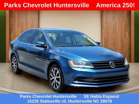 Used 2017 Volkswagen Jetta SE FWD image 1