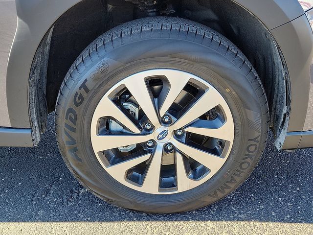 Certified 2025 Subaru Outback Premium w/ Popular Package #1A AWD/4WD image 7