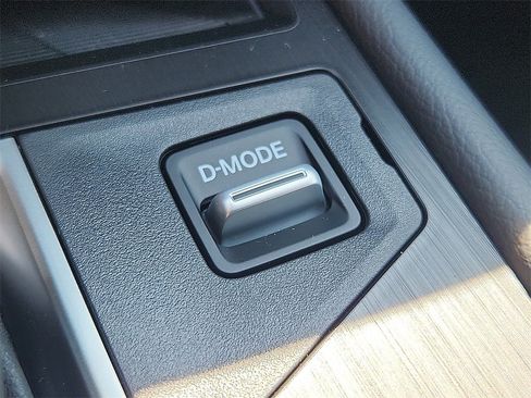 New 2025 Nissan Kicks SV w/ SV Premium Package image 10