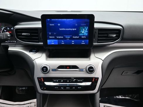 Used 2023 Ford Explorer XLT w/ Equipment Group 202A image 17