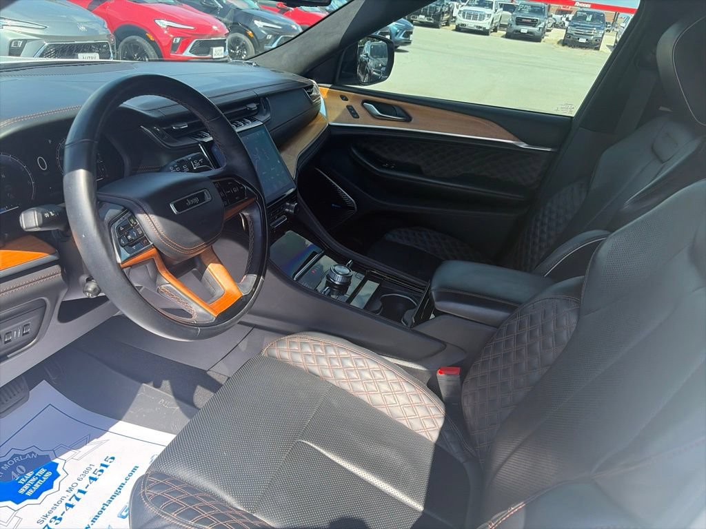 Used 2021 Jeep Grand Cherokee L Summit AWD/4WD image 16
