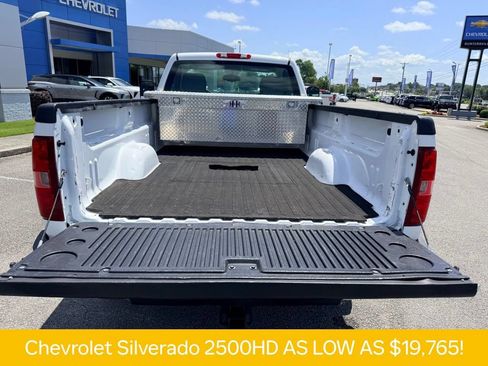Used 2007 Chevrolet Silverado 2500 W/T w/ LS Package AWD/4WD image 10