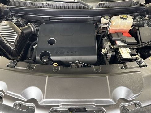 Used 2020 Chevrolet Traverse LT w/ LPO, Floor Liner Package image 31