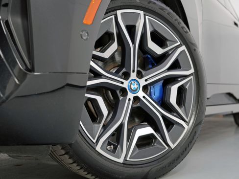 Used 2022 BMW iX xDrive50 w/ Premium Package image 60