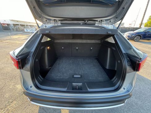 Used 2025 Chevrolet Trax LT image 31