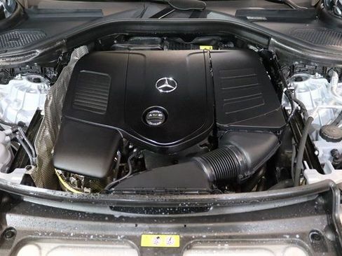 Used 2025 Mercedes-Benz GLC 350e 4MATIC w/ Driver Assistance Package image 33