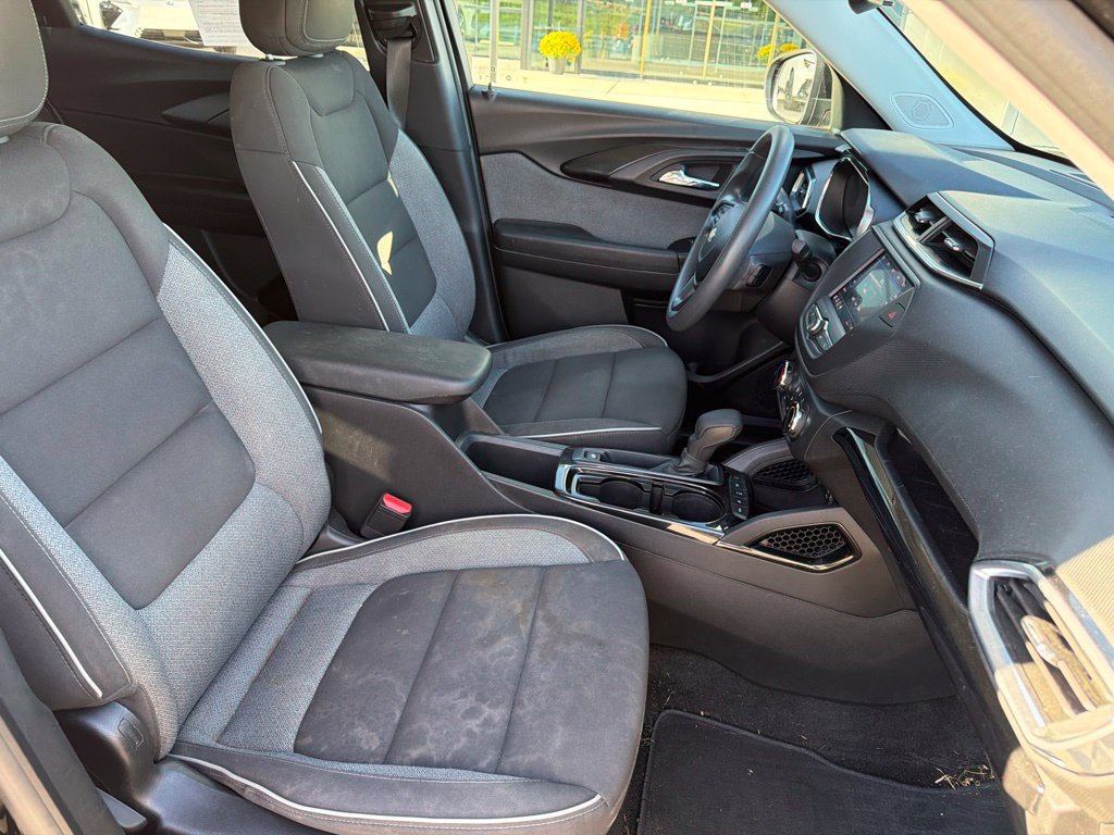Used 2023 Chevrolet TrailBlazer LT AWD/4WD image 27