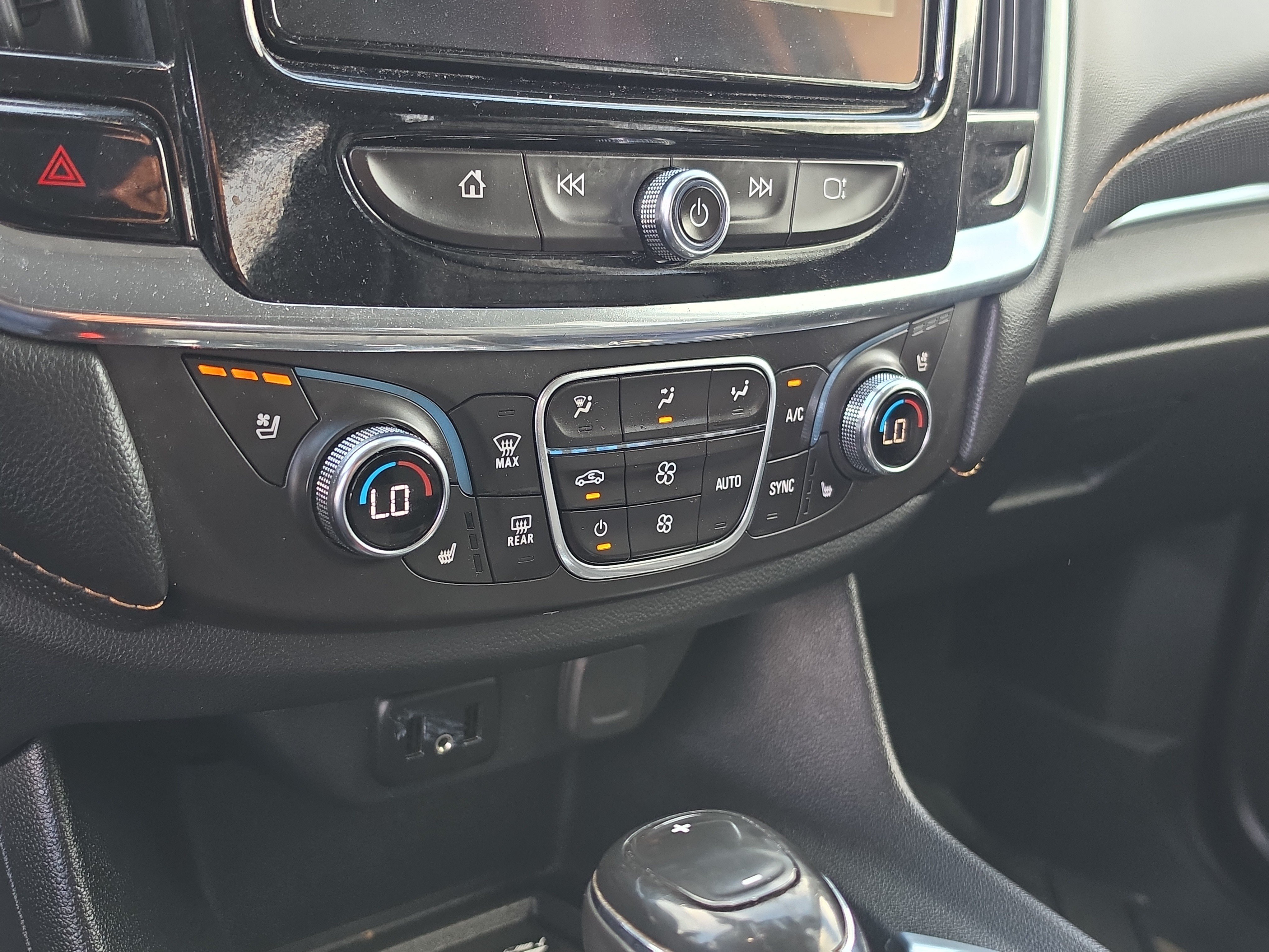Certified 2019 Chevrolet Traverse Premier w/ Redline Edition AWD/4WD image 28
