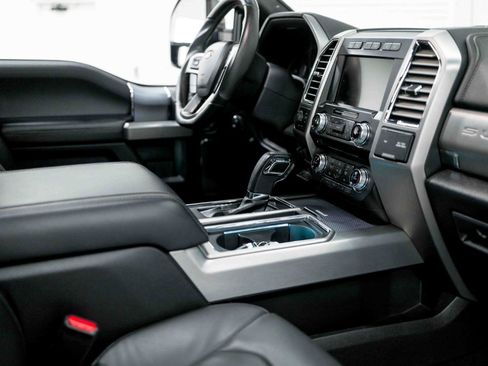 Used 2017 Ford F250 Platinum w/ Platinum Ultimate Package AWD/4WD image 73