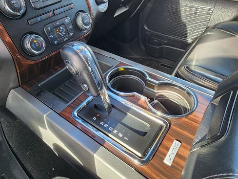 Used 2017 Ford Expedition Platinum image 25