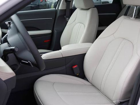 New 2026 Hyundai Sonata Limited FWD image 13