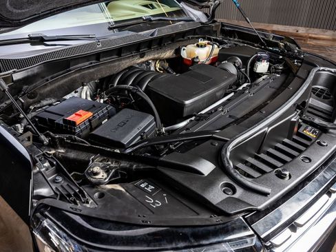 Used 2023 Chevrolet Tahoe Premier w/ Premium Package 2 image 43