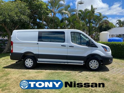 Used 2025 Ford Transit 250 Low Roof w/ Exterior Upgrade Package RWD image 8