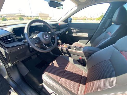 New 2026 Nissan Kicks SR image 12