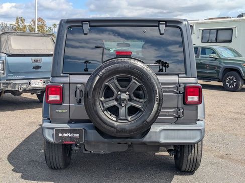 Used 2022 Jeep Wrangler Unlimited Sport AWD/4WD image 7