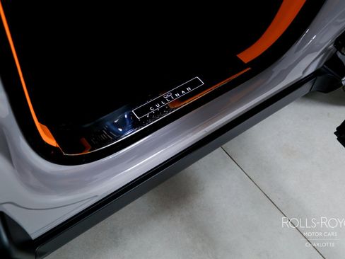 Certified 2024 Rolls-Royce Cullinan Black Badge image 24