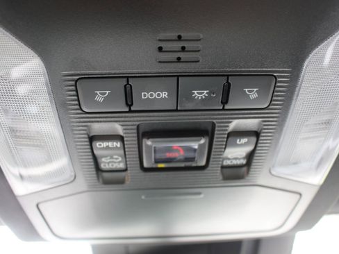 Used 2023 Toyota RAV4 SE image 27