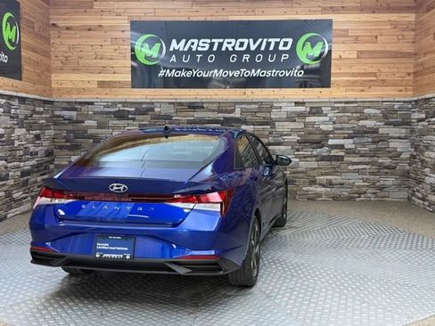 Used 2023 Hyundai Elantra SEL w/ Convenience Package FWD image 10