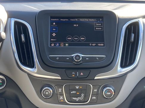 Used 2022 Chevrolet Equinox LT image 17