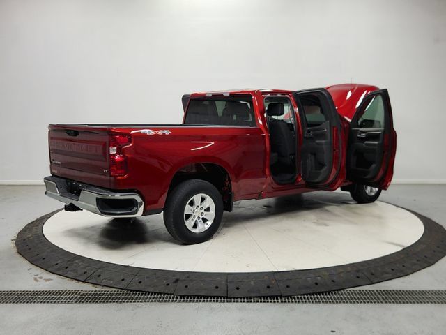 Used 2023 Chevrolet Silverado 1500 LT AWD/4WD image 16
