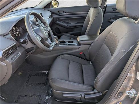 Used 2024 Nissan Altima 2.5 S FWD image 21
