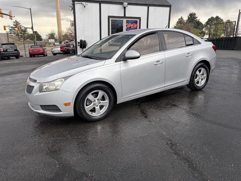 Used 2012 Chevrolet Cruze LT image 2