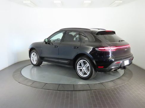 Certified 2026 Porsche Macan AWD/4WD image 3