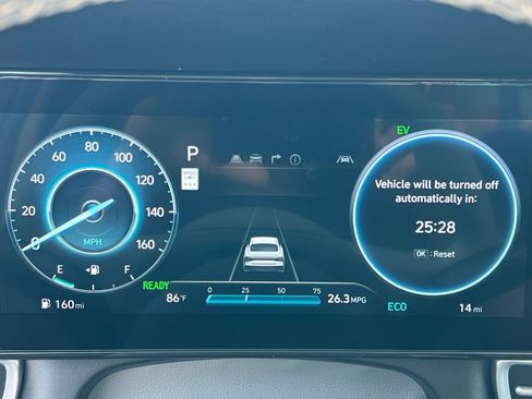 Used 2025 Hyundai Elantra SEL FWD image 26