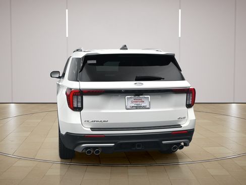 Used 2025 Ford Explorer Platinum w/ Ultimate Package AWD/4WD image 6