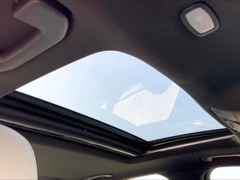 Used 2018 Mercedes-Benz C 300 Sedan image 13