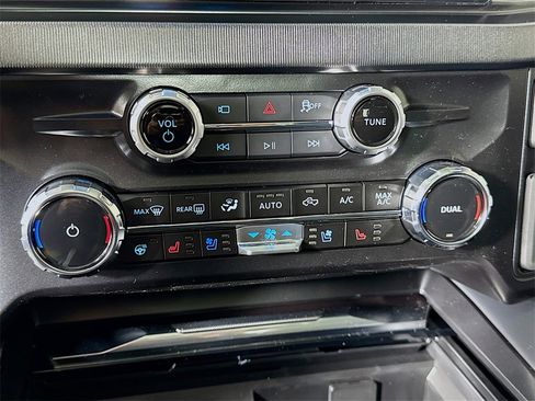 Used 2026 Ford F450 Platinum w/ FX4 Off-Road Package image 30