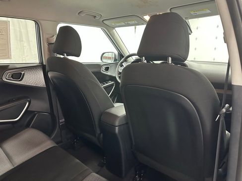 Used 2024 Kia Soul LX w/ Option Group 015 image 48