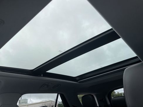 Certified 2022 Ford Explorer XLT w/ Equipment Group 202A image 24