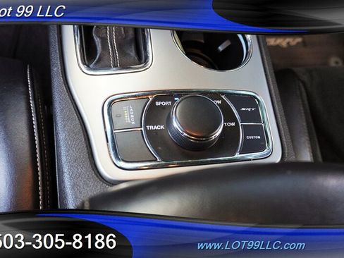 Used 2017 Jeep Grand Cherokee SRT AWD/4WD image 25