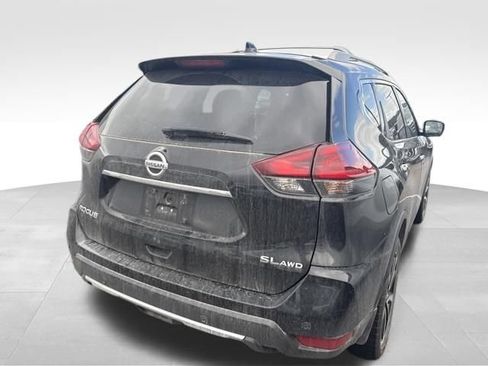 Used 2020 Nissan Rogue SL w/ Premium Package AWD/4WD image 12