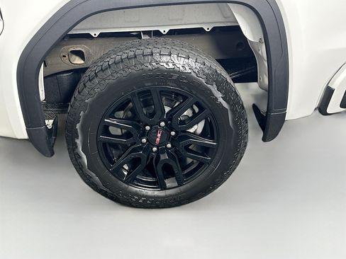 Used 2024 GMC Sierra 1500 Elevation AWD/4WD image 11